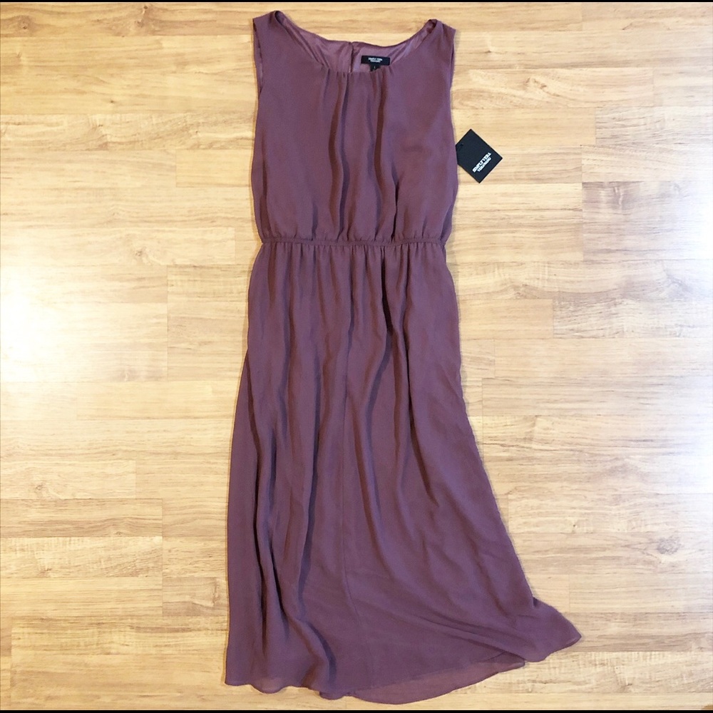 Simply Vera Vera Wang- NWT Plum Sleeveless Dress-L